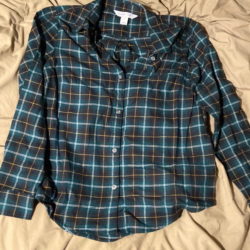 Old Navy womens button up shirt, plaid green. Size small